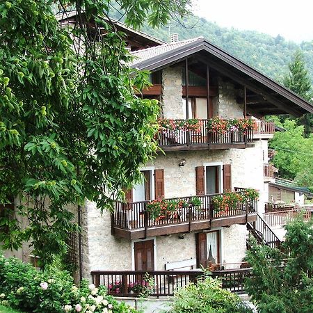 Antica Casa Ortensia Riva del Garda Habitación foto
