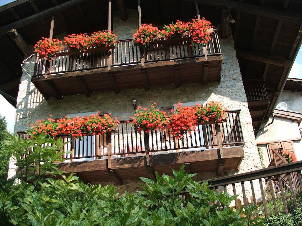 Antica Casa Ortensia Riva del Garda Habitación foto